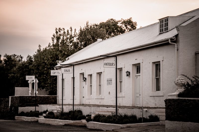 De Langhuis B&B and Antiques at dusk, Barrydale